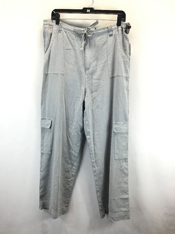 Classic straight-leg pants for versatile daily wear -Pants Cargo & Utility By Clothes Mentor In Grey, Size: Xl