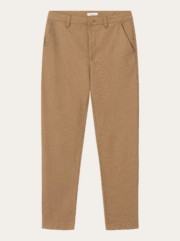 Versatile black pants for any occasion pairing -IRIS mom mid-rise chino - Brown Sugar