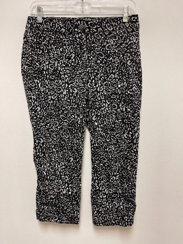 Breathable linen pants for hot summer days -Pants Cropped By Chicos In Animal Print, Size: 2