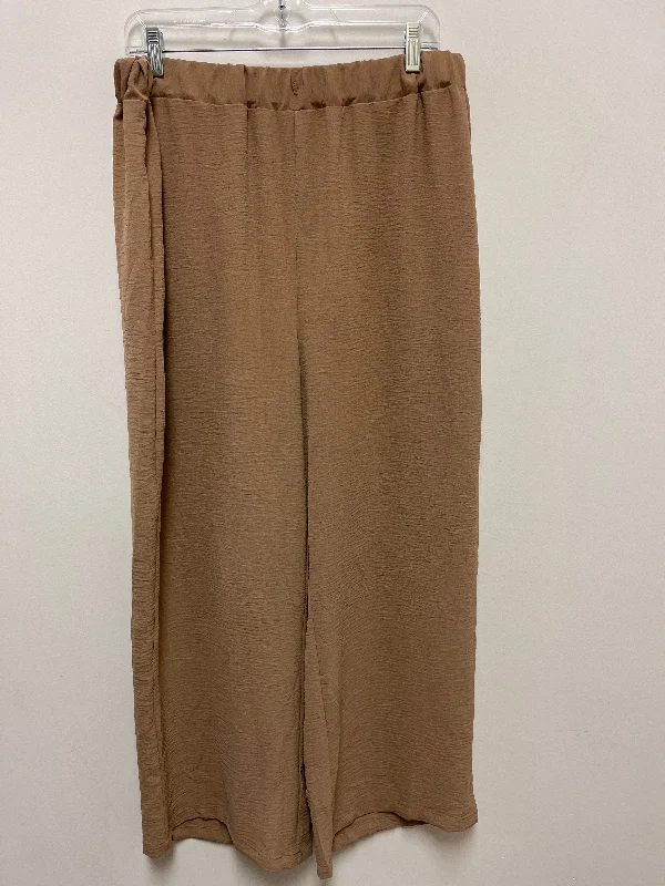 Tactical combat pants for military training use -Pants Wide Leg By Clothes Mentor In Tan, Size: Xl