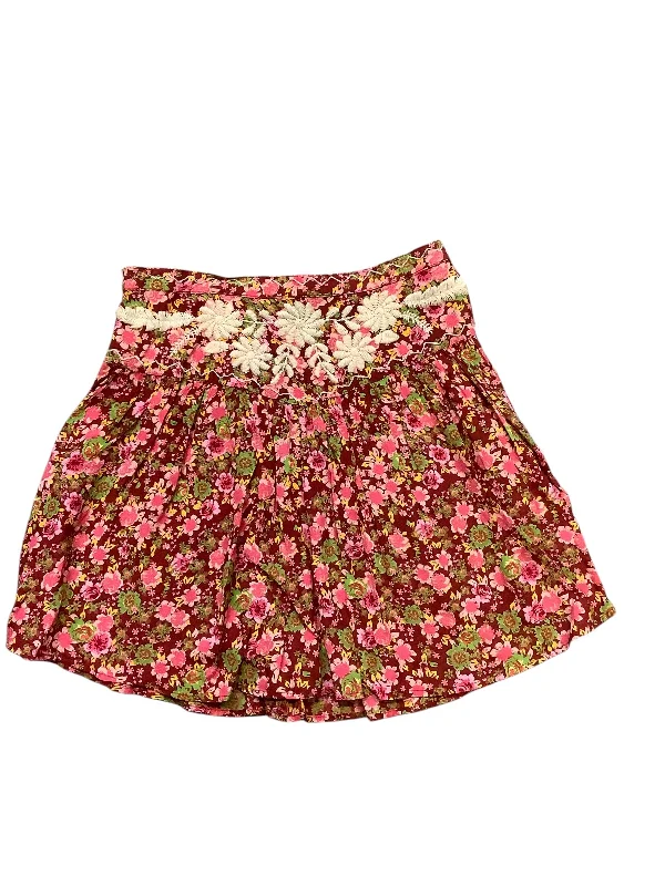 Stretch denim skirts for comfy wear -Skirt Mini & Short By Free People In Floral Print, Size: M