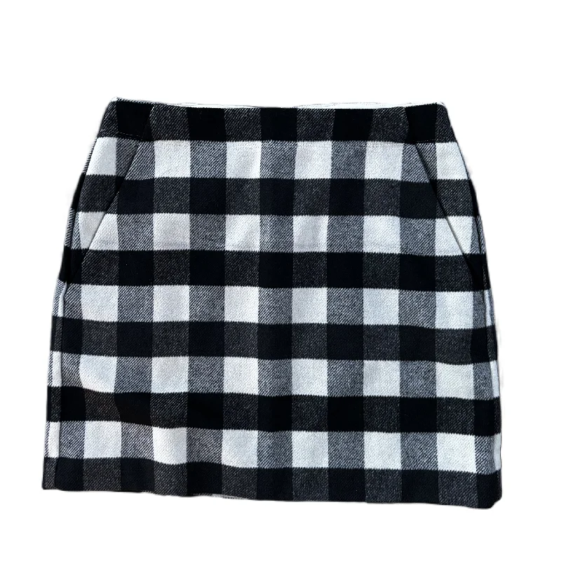 Bold skirts with metallic shimmer finish -Skirt Mini & Short By Loft In Checkered Pattern, Size: 8