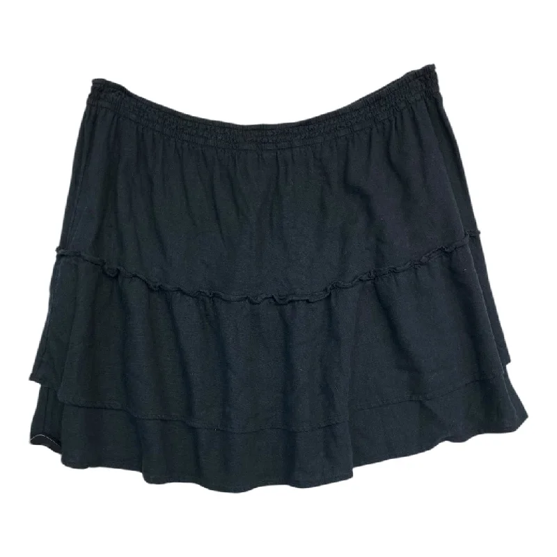 Flowy floral skirts for springtime elegance -Skirt Mini & Short By Abercrombie And Fitch In Black, Size: Xl