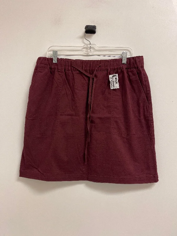 A-line skirts for flattering timeless silhouettes -Skirt Mini & Short By Loft In Maroon, Size: L