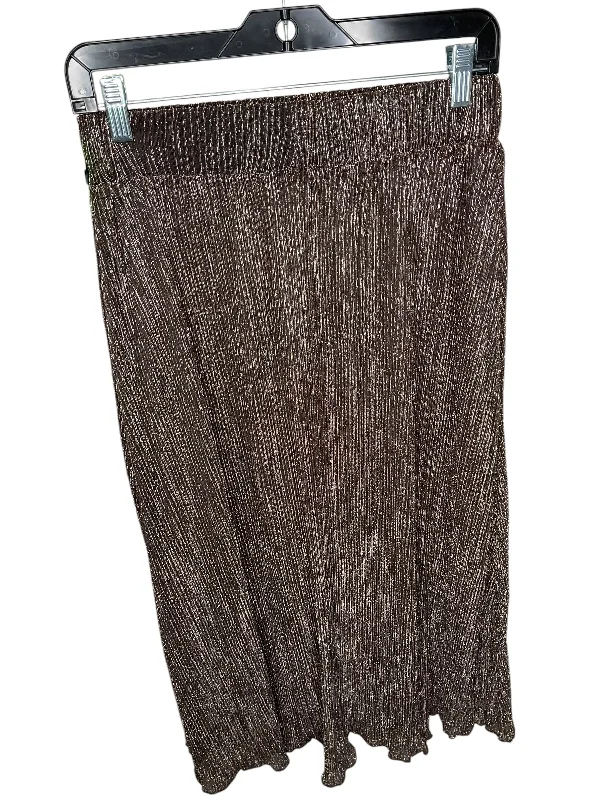 Patterned midi skirts for eye-catching style -Skirt Maxi By Clothes Mentor In Brown, Size: M