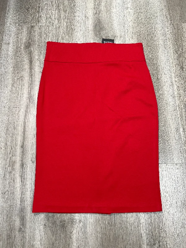 Classic skirts with simple clean lines -Skirt Mini & Short By BELOVED In Red, Size: Xl