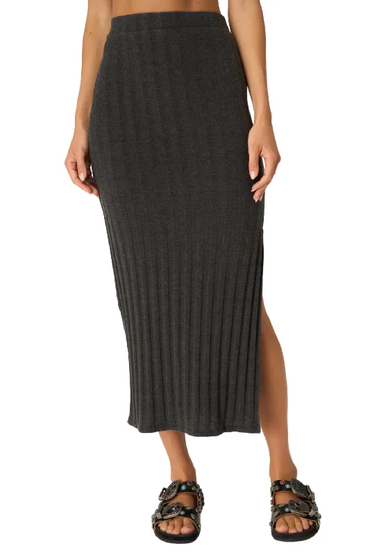 Short bodycon dress for women with figure-flattering fit and trendy look -Tetsu Textured Ribbed Skirt In Black