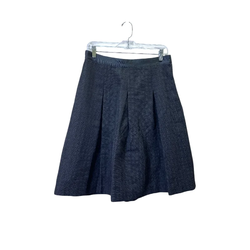 Trendy skirts with bold plaid patterns -Skirt Mini & Short By Mario Serrani In Black, Size:8