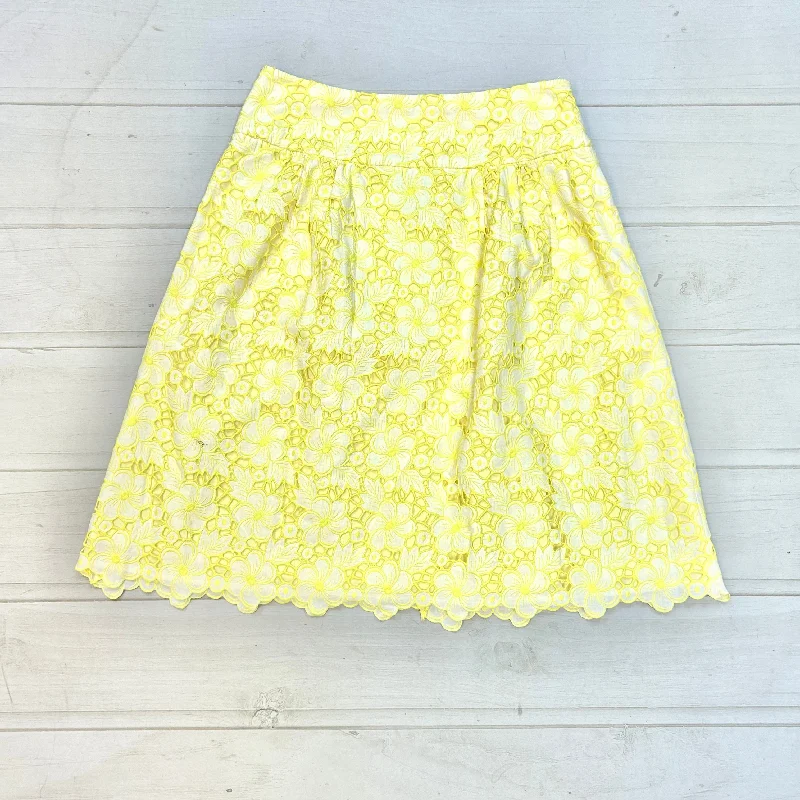 Stretchy skirts for all-day wear comfort -Skirt Designer By Lilly Pulitzer  Size: 4