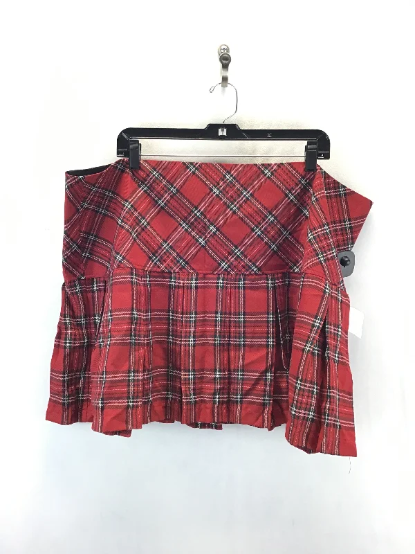 Cute mini skirts for fun party nights -Skirt Mini & Short By Clothes Mentor In Plaid Pattern, Size: 3x