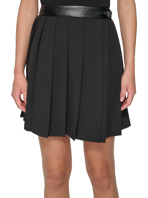 Keyhole bodycon dress for women with subtle cutout and trendy design -Womens Faux Leather Trim Knit Pleated Skirt