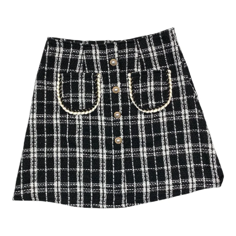 Casual skirts for effortless everyday wear -Skirt Mini & Short By Clothes Mentor In Black & White, Size: M