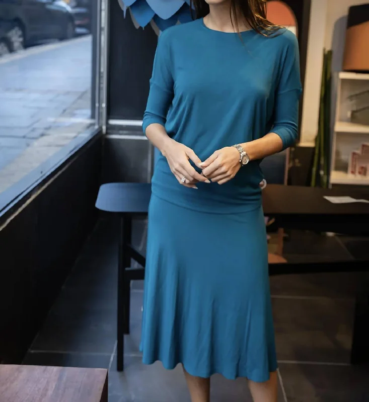 Off-the-shoulder bodycon dress for women with stylish neckline and elegant design -Ribbed Dalia Skirt In Peacock