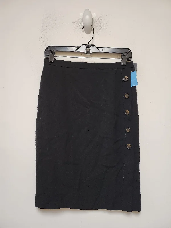 Trendy skirts with modern cutout designs -Skirt Mini & Short By Ann Taylor In Black, Size: 0