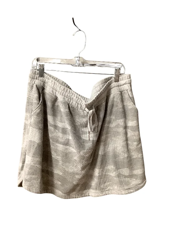 Soft linen skirts for gentle warm wear -Skirt Mini & Short By Maurices In Camouflage Print, Size: Xl