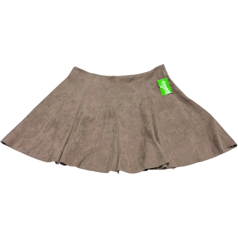 Cute skirts with playful polka dots -Skirt Mini & Short By Abbe Fine In Brown, Size: S