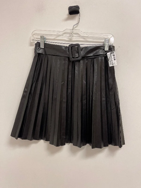 Affordable skirts with basic solid colors -Skirt Mini & Short By Clothes Mentor In Black, Size: 4