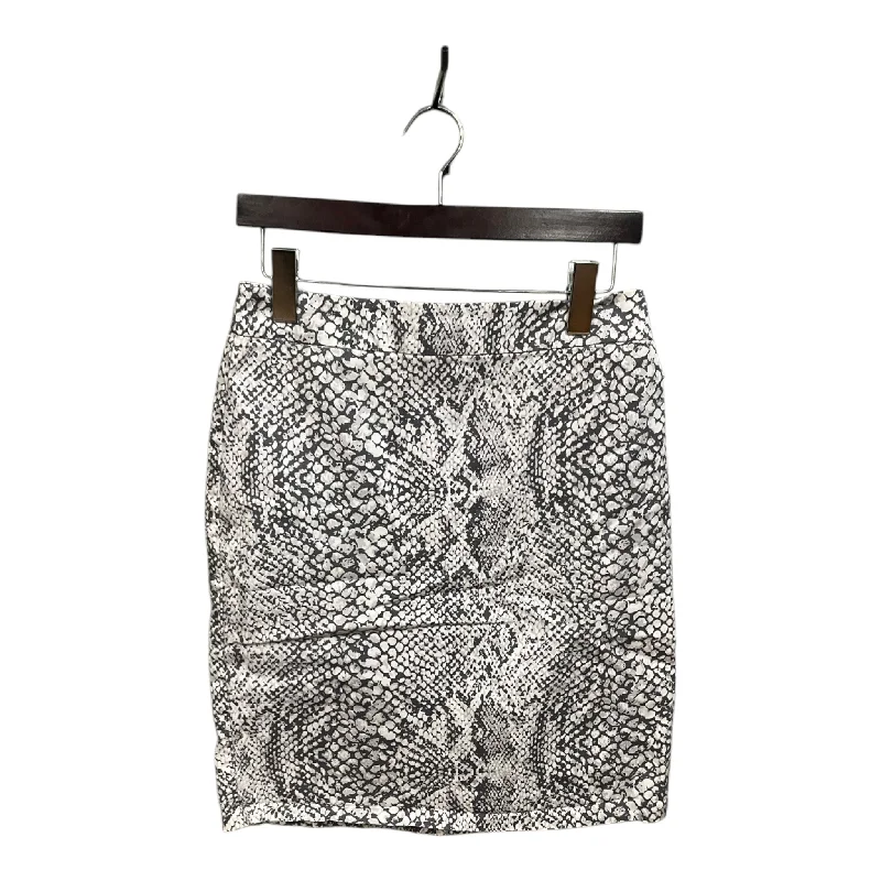 A-line skirts for flattering timeless silhouettes -Skirt Mini & Short By New York And Co In Snakeskin Print, Size: S