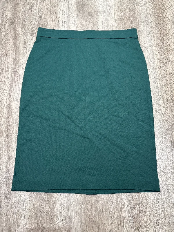 Lightweight skirts for warm weather comfort -Skirt Mini & Short By Ann Taylor In Green, Size: L