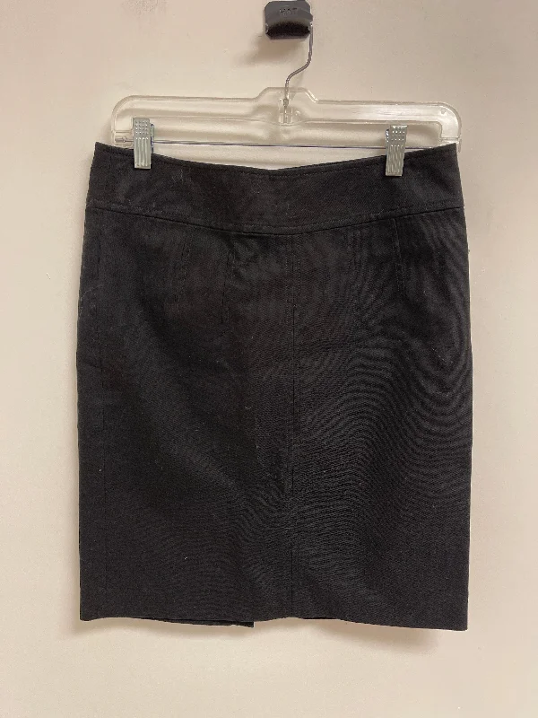 Casual cotton skirts for laid-back days -Skirt Midi By Banana Republic In Black, Size: 6