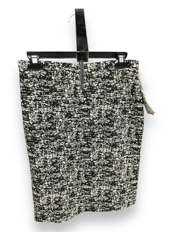 Casual skirts with relaxed fit comfort -Skirt Midi By Philosophy In Black & White, Size: S