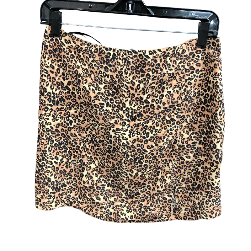 Wrap skirts for easy adjustable fit -Skirt Mini & Short By Primark In Animal Print, Size: 8