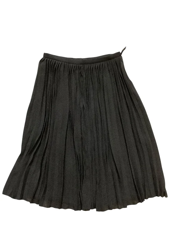 Wrap skirts for easy adjustable fit -Skirt Midi By Grace In Black, Size: 4